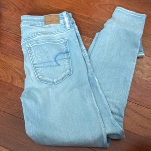 AMERICAN EAGLE JEANS